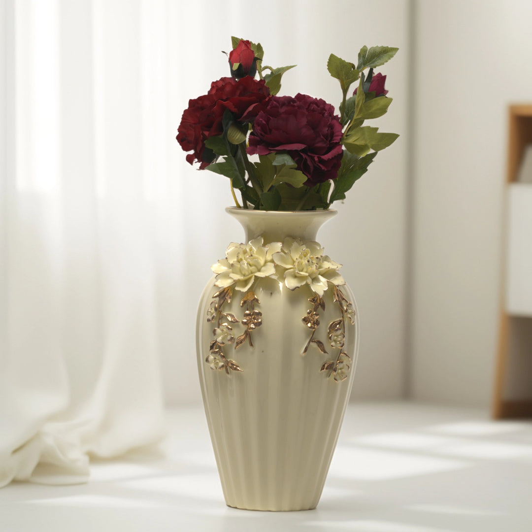 Embellished Vase(White)